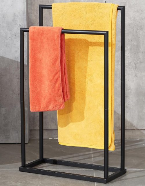 Free Standing Towel Rack, 2 Tier Towel Racks for Bathroom with Storage Shelves, Modern Outdoor Standing Towel Drying Rack for Poolside, Black Blanket Rack Holder, DECLUTTR